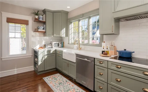 $4,800 | 26 Vernon Avenue, Newport, RI 02840