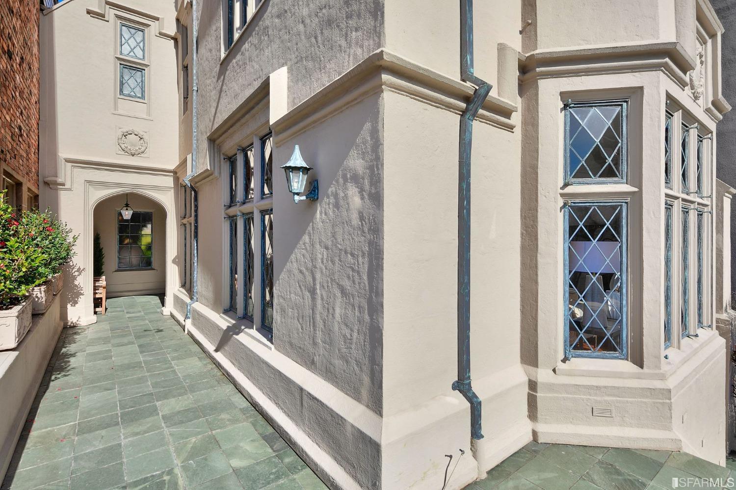 3212 Jackson Street San Francisco, CA 94118 - Photo 2 of 33 Exterior walkway