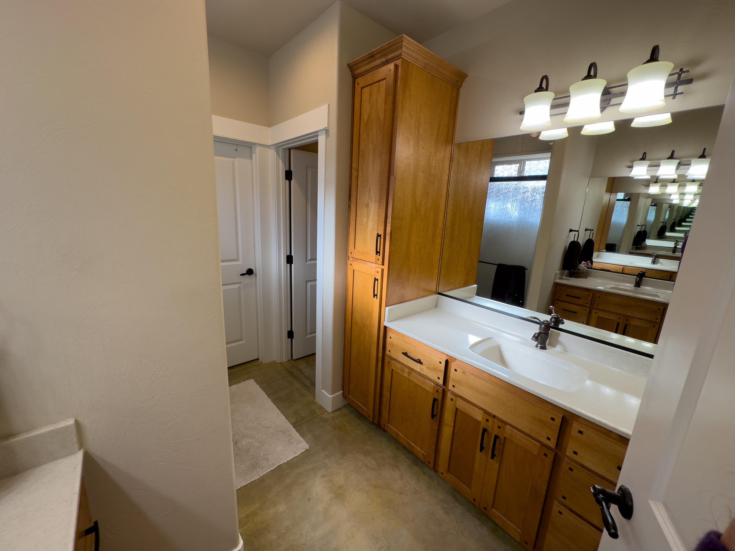 1101 Lithia Way Talent, OR 97540 - Photo 49 of 68 2024-01-25 11-08-17