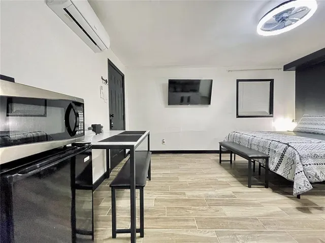 $1,600 | Undisclosed Address, Orlando, FL 32825