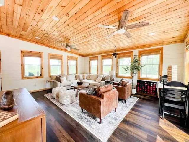 $2,750 | 449 Burbano Creekside Landing, Talking Rock, GA 30175