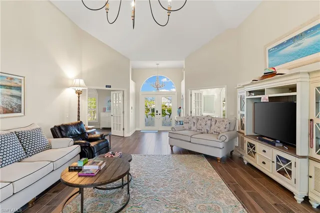 $1,690,000 | 418 Panay Avenue, Naples, FL 34113