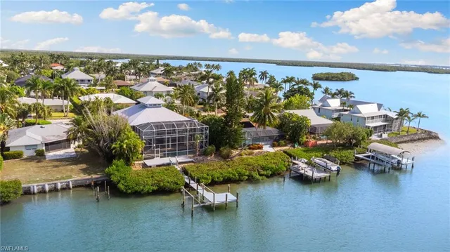$1,690,000 | 418 Panay Avenue, Naples, FL 34113