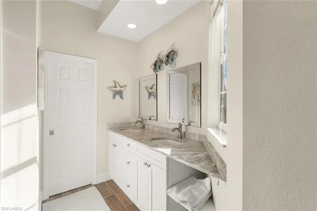 $1,690,000 | 418 Panay Avenue, Naples, FL 34113