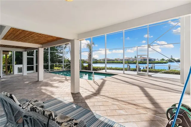 $1,690,000 | 418 Panay Avenue, Naples, FL 34113