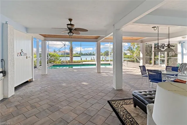 $1,690,000 | 418 Panay Avenue, Naples, FL 34113