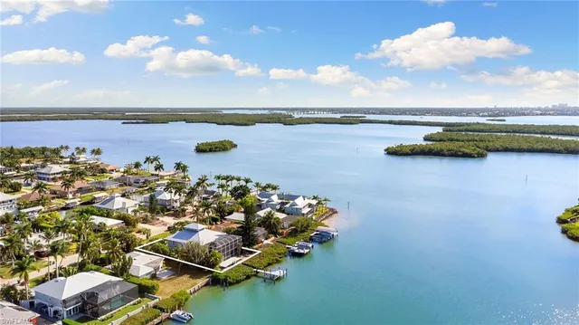 $1,690,000 | 418 Panay Avenue, Naples, FL 34113