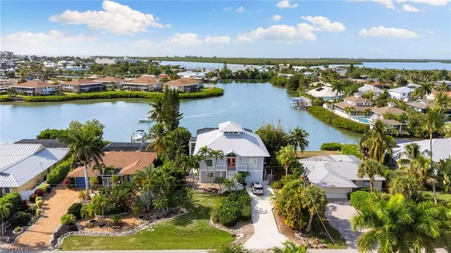 $1,690,000 | 418 Panay Avenue, Naples, FL 34113
