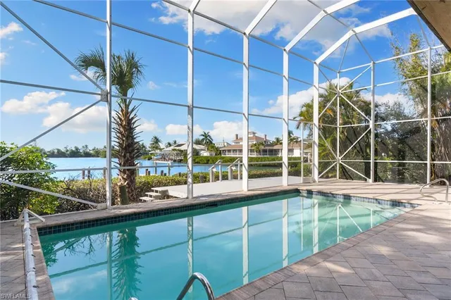 $1,690,000 | 418 Panay Avenue, Naples, FL 34113