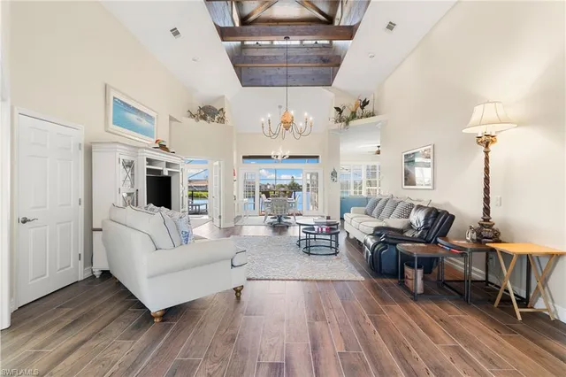 $1,690,000 | 418 Panay Avenue, Naples, FL 34113