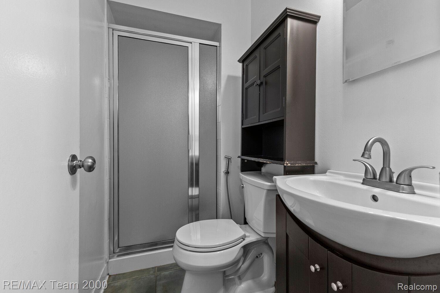 43139 Avon Road Canton, MI 48187 - Photo 13 of 27 Gallery Image 13