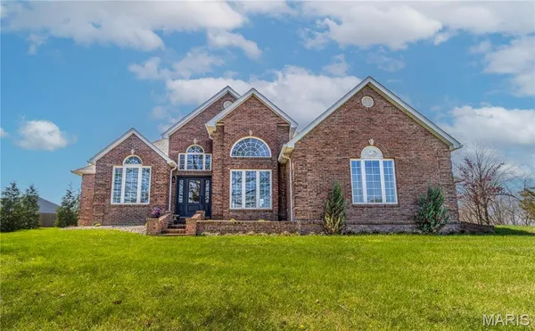 $630,000 | 250 Corvette Rose Lane, Jackson, MO 63755