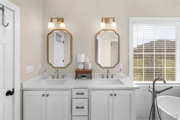 $630,000 | 250 Corvette Rose Lane, Jackson, MO 63755