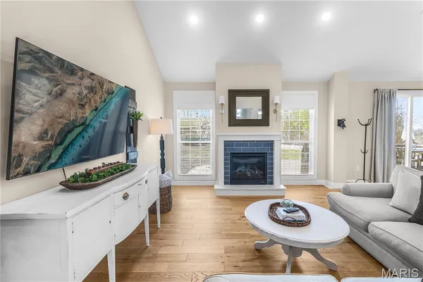 $630,000 | 250 Corvette Rose Lane, Jackson, MO 63755