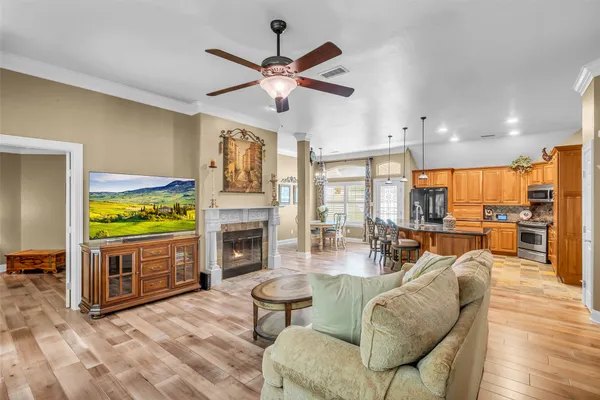 $425,000 | 3 Veranda Ridge Drive, The Woodlands, TX 77382
