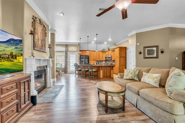 $425,000 | 3 Veranda Ridge Drive, The Woodlands, TX 77382