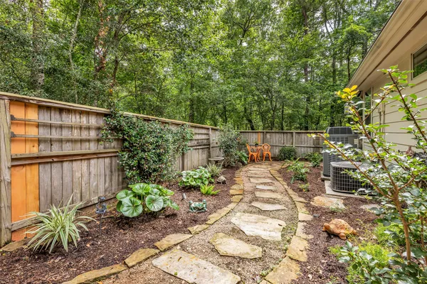 $425,000 | 3 Veranda Ridge Drive, The Woodlands, TX 77382