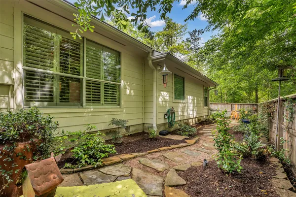 $425,000 | 3 Veranda Ridge Drive, The Woodlands, TX 77382