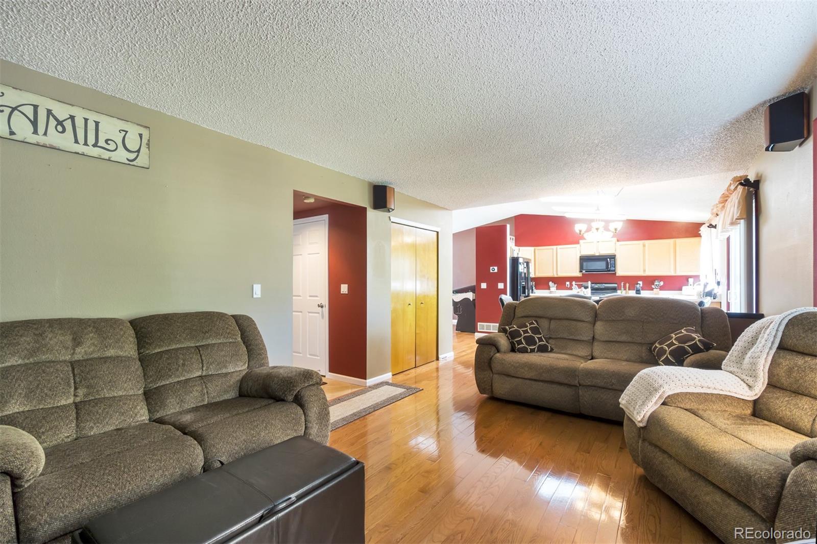 6347 Monterey Place Highlands Ranch, CO 80130 - Photo 11 of 25 Gallery Image 11