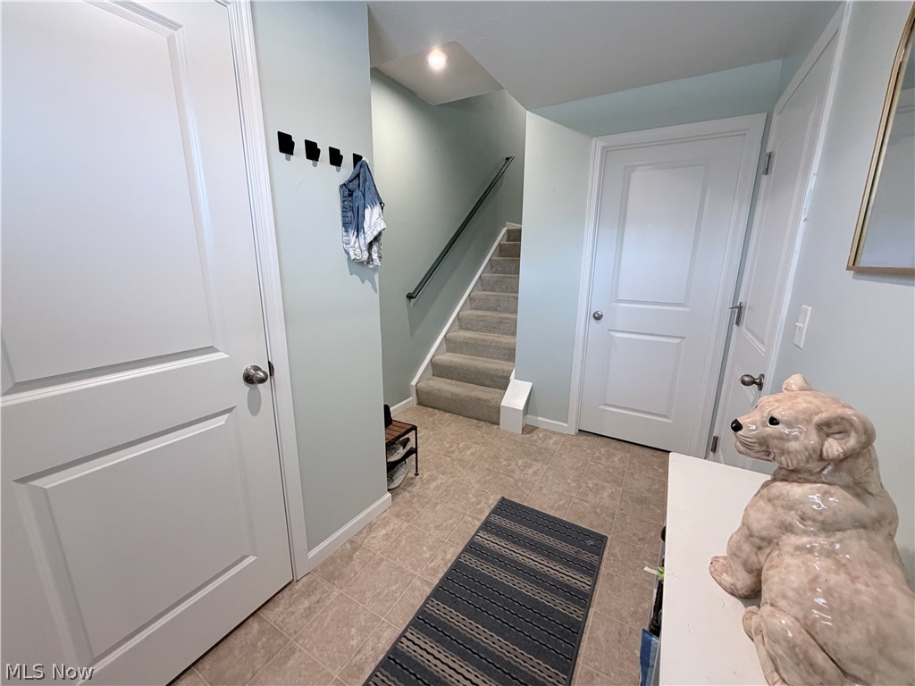 177 Raintree Lane Painesville, OH 44077 - Photo 23 of 40 Entrance foyer