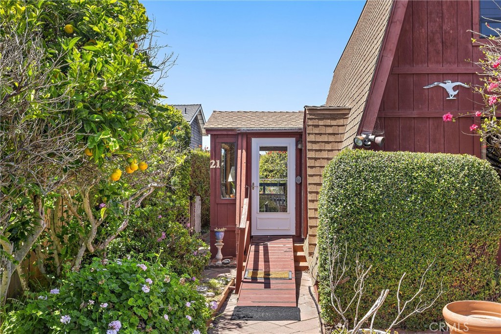 21 12th Street Cayucos, CA 93430 - Photo 2 of 28
