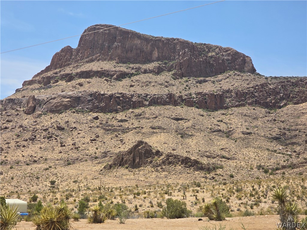 2098 Dewey Road Golden Valley, AZ 86413 - Photo 13 of 47 View