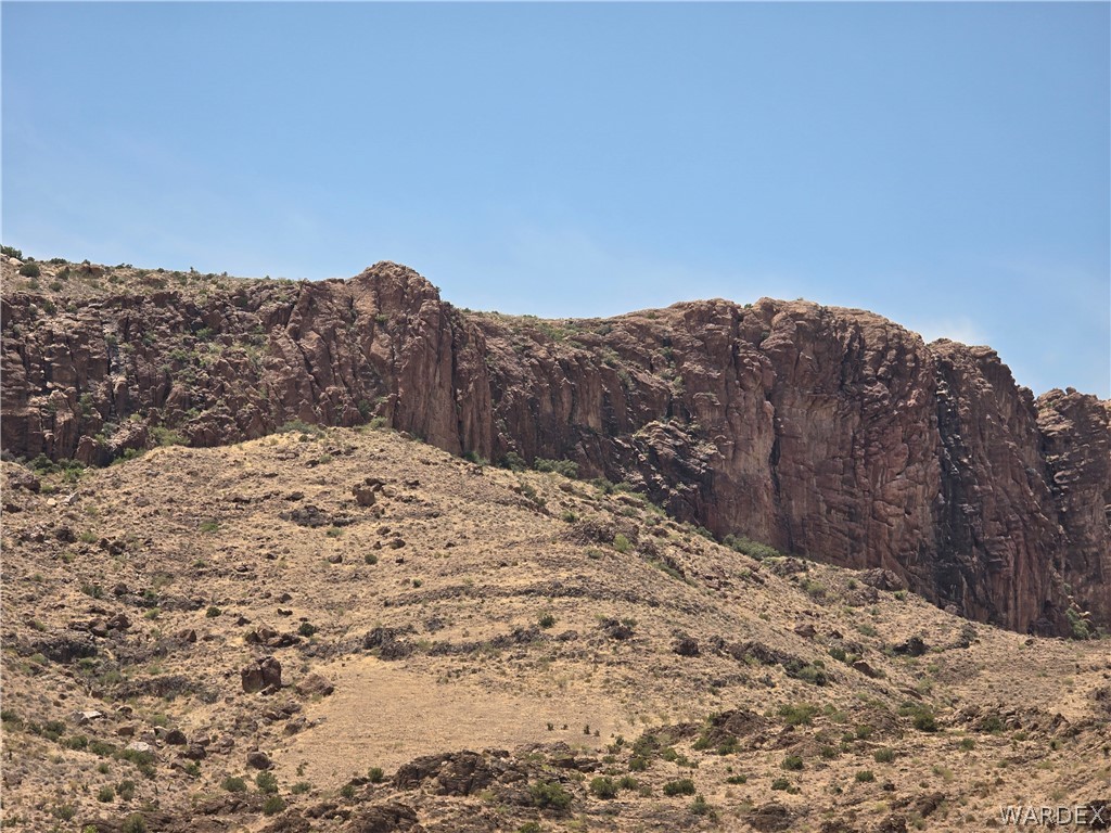 2098 Dewey Road Golden Valley, AZ 86413 - Photo 20 of 47 View