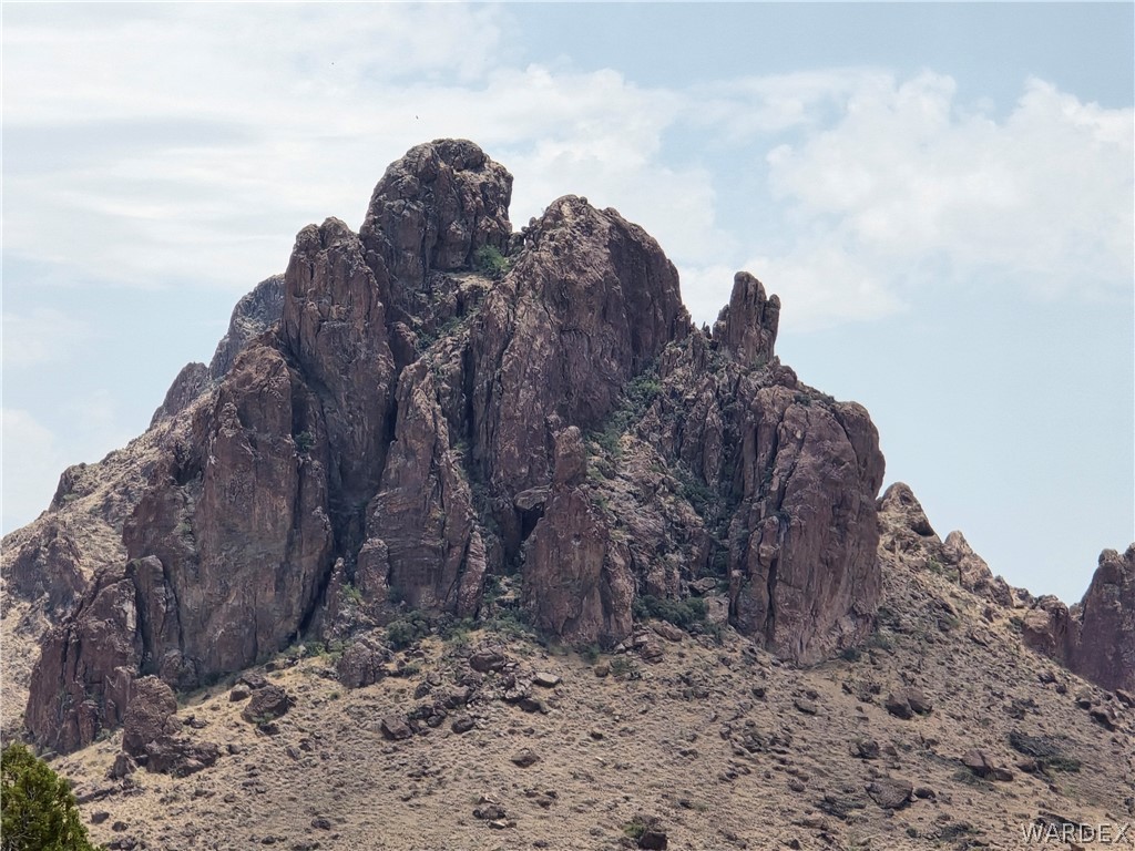 2098 Dewey Road Golden Valley, AZ 86413 - Photo 23 of 47 View