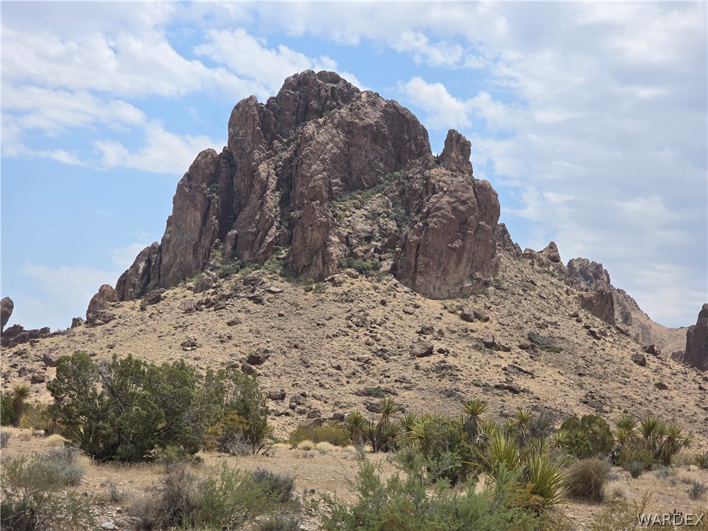 2098 Dewey Road Golden Valley, AZ 86413 - Photo 41 of 47 View