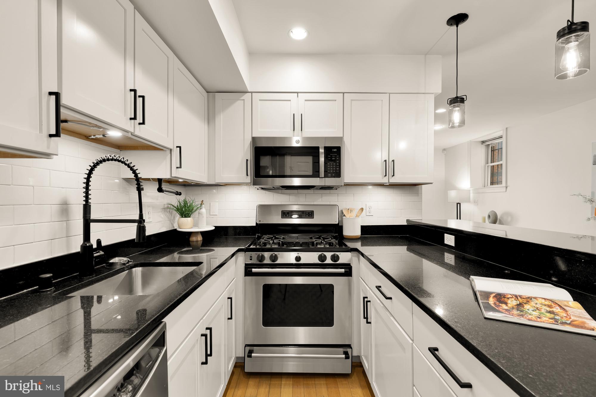 2432 Ontario Road Northwest, Unit 1 Washington, DC 20009 - Photo 6 of 18