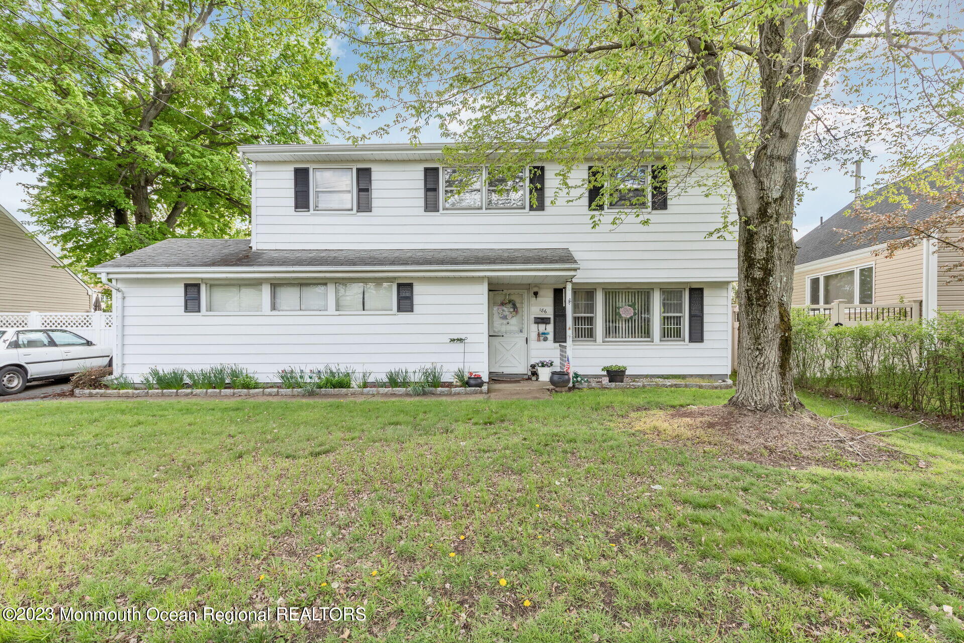 186 Middle Road Hazlet, NJ 07730 - Photo 32 of 32 032-1920x1280-photo