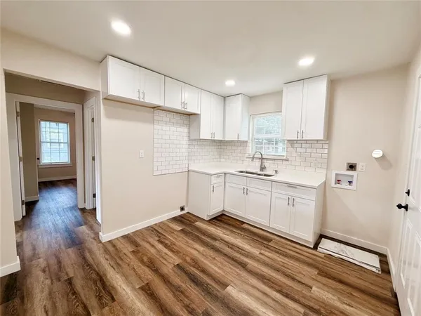 $1,595 | 1455 Honor Drive, DeSoto, TX 75115