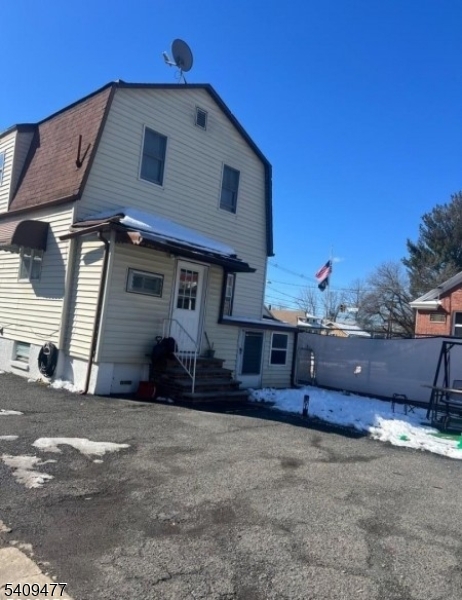 2485 Vauxhall Road Union, NJ 07083 - Photo 11 of 22