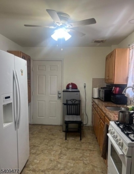 2485 Vauxhall Road Union, NJ 07083 - Photo 16 of 22