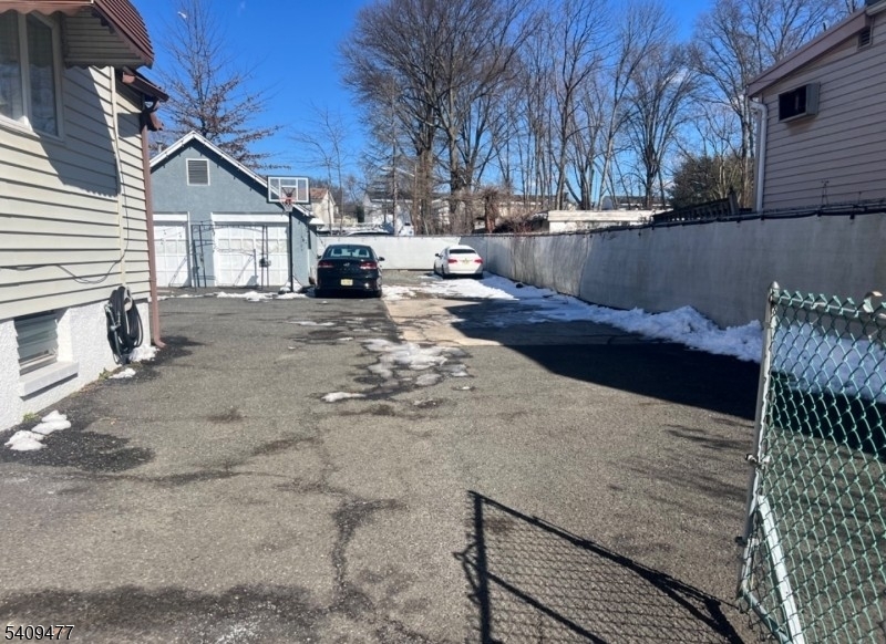 2485 Vauxhall Road Union, NJ 07083 - Photo 4 of 22