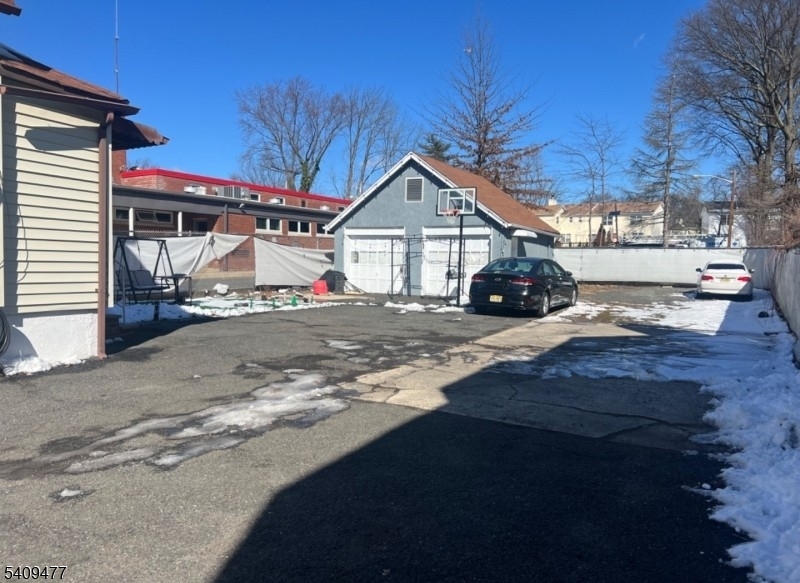 2485 Vauxhall Road Union, NJ 07083 - Photo 6 of 22