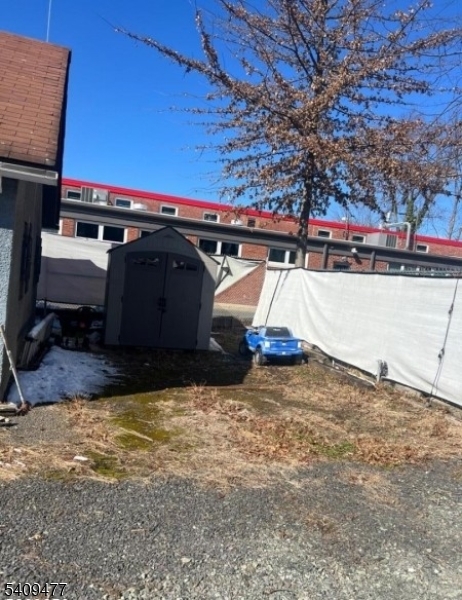 2485 Vauxhall Road Union, NJ 07083 - Photo 10 of 22