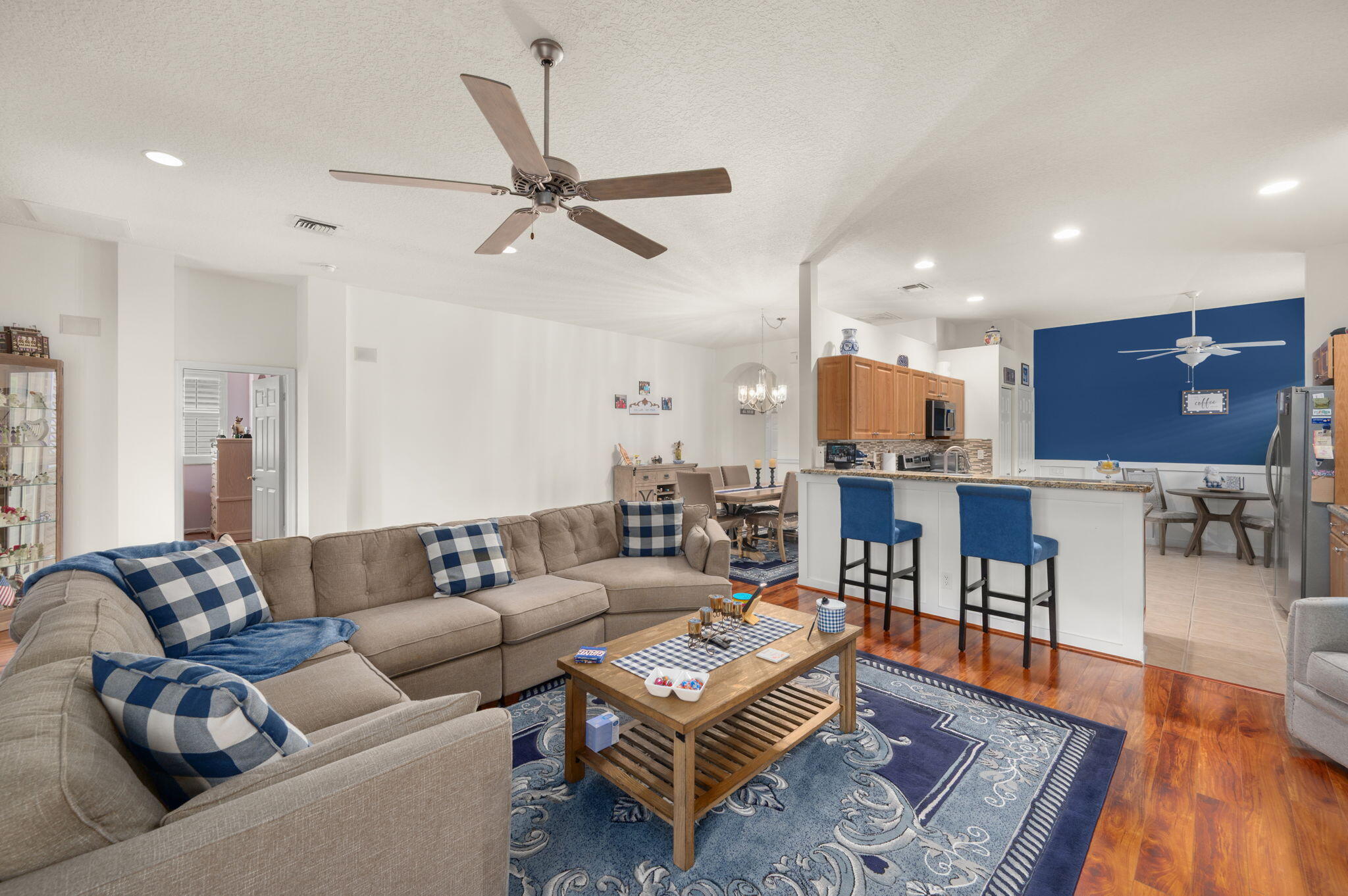 305 Springview Loop Port St. Lucie, FL 34986 - Photo 6 of 49 LIVING ROOM