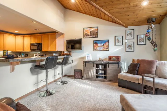 $749,000 | 463 Mono Street, Unit 1, Mammoth Lakes, CA 93546