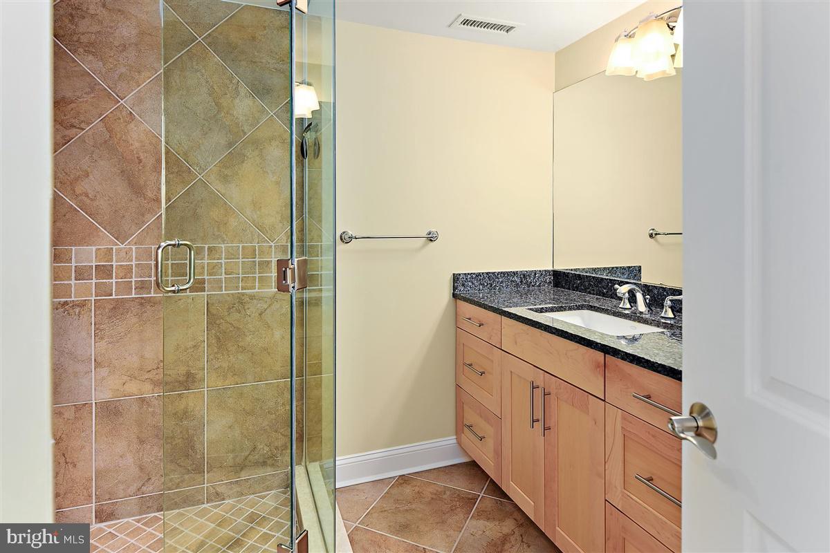 6 60th Street, Unit 706 Ocean City, MD 21842 - Photo 33 of 77