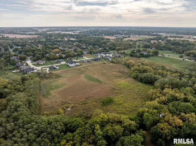 $950,000 | 400 Long Drive, Quincy, IL 62305