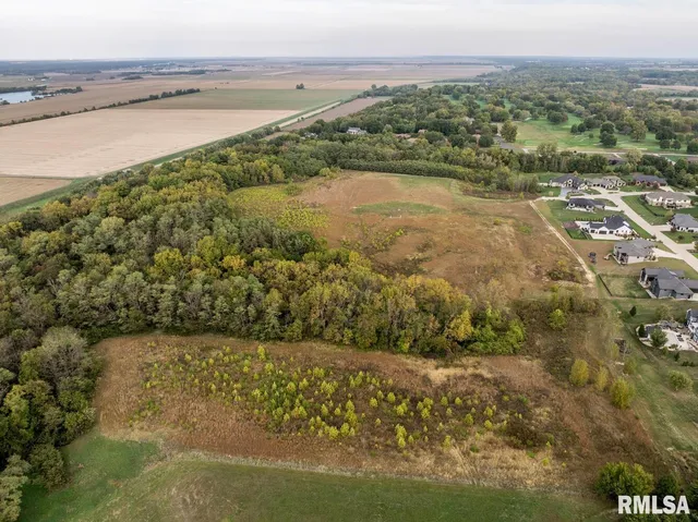 $950,000 | 400 Long Drive, Quincy, IL 62305