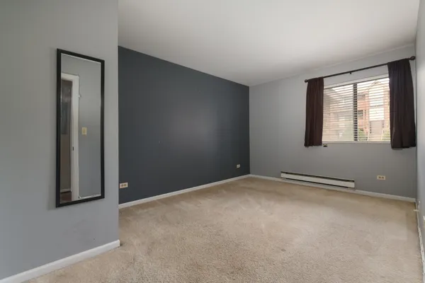 $1,750 | 425 Berkshire Drive, Unit 16, Crystal Lake, IL 60014