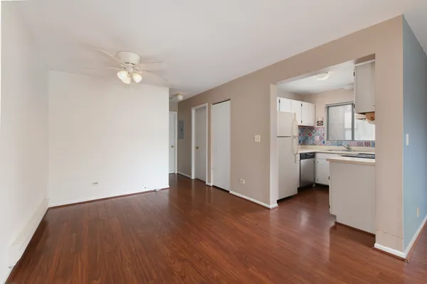 $1,750 | 425 Berkshire Drive, Unit 16, Crystal Lake, IL 60014
