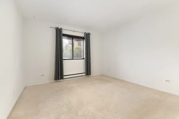 $1,750 | 425 Berkshire Drive, Unit 16, Crystal Lake, IL 60014