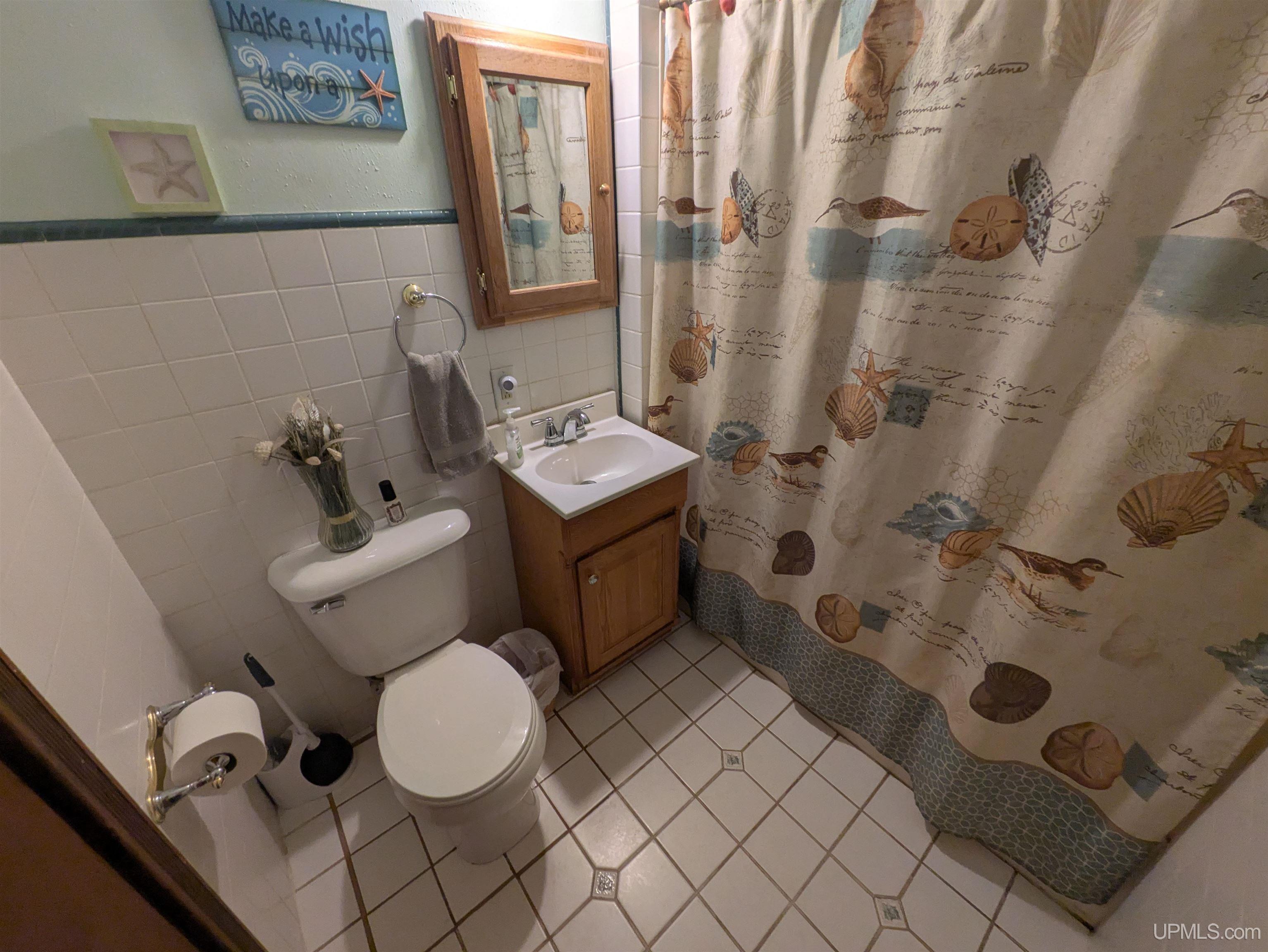 10342 Lake Road Ironwood, MI 49938 - Photo 20 of 42