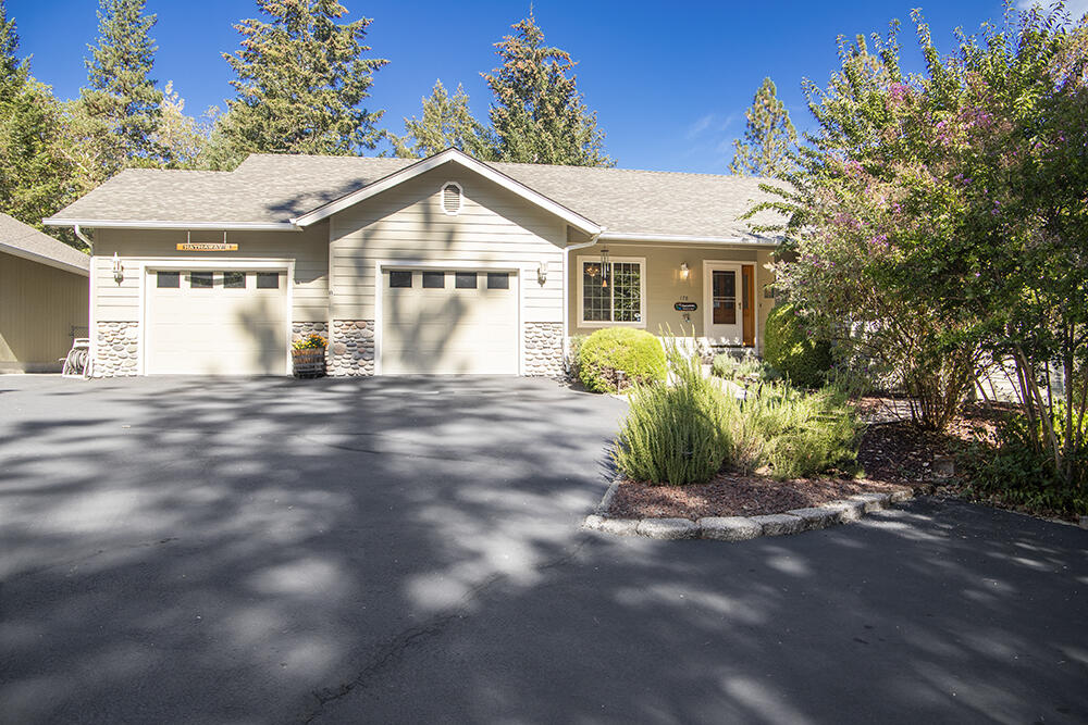 178 Incline Drive Grants Pass, OR 97527 - Photo 2 of 49 1