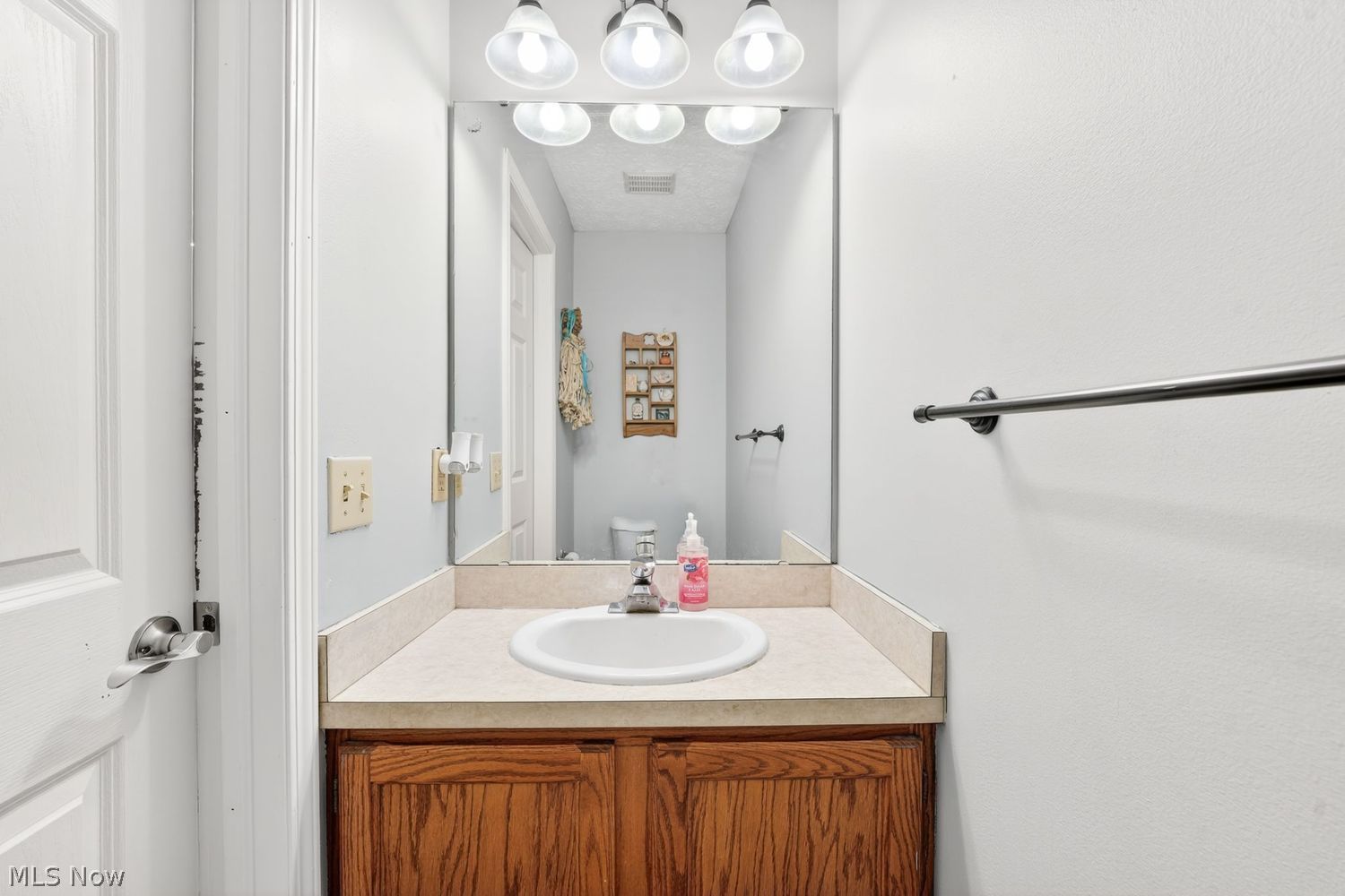 5646 Ridgeview Boulevard North Ridgeville, OH 44039 - Photo 13 of 33 Gallery Image 13