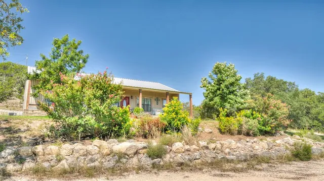 $625,000 | 1079 Cr 357 Utopia Tx 78884, Utopia, TX 78884