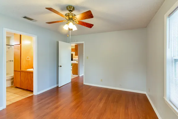 $2,050 | 913 East 53rd 1/2 Street, Unit B, Austin, TX 78751